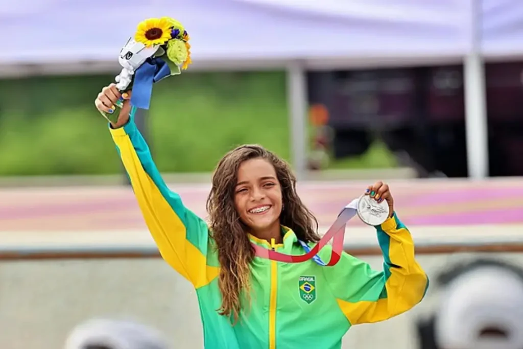 A jovem skatista Rayssa Leal, em posição de destaque no ranking global de comercialização de atletas, abre caminho para novos perfis de consumo esportivo no Brasil | Foto: Reprodução/Wikimedia Commons