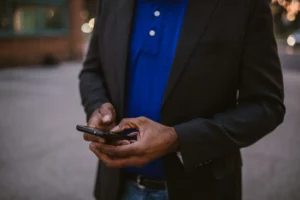 Golpe Maverick no WhatsApp rouba dados bancários
