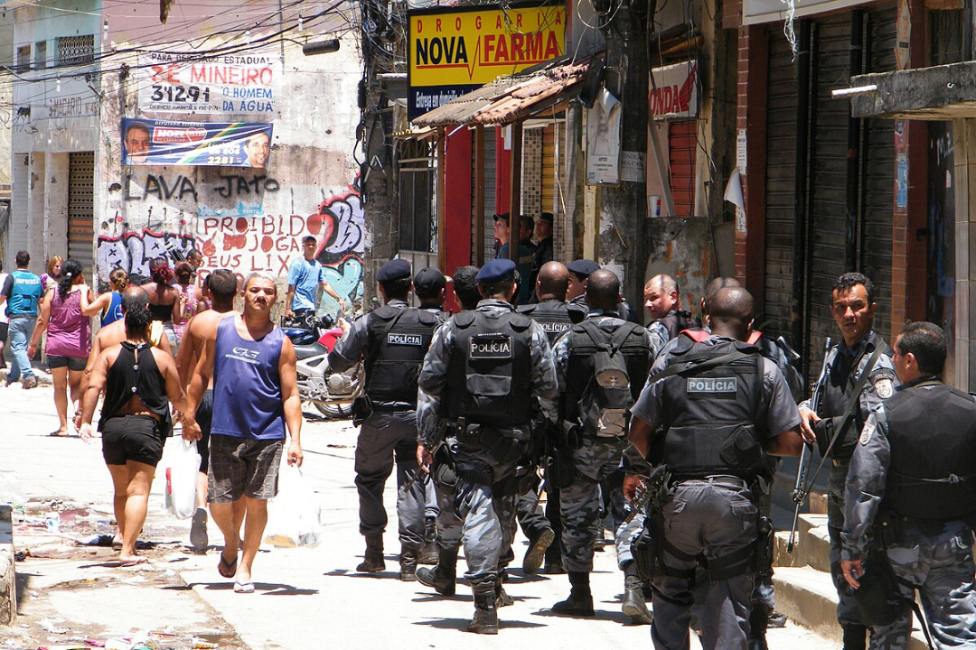 Desmontando a ostentação: o raio-X da criminalidade brasileira pelo Data Favela