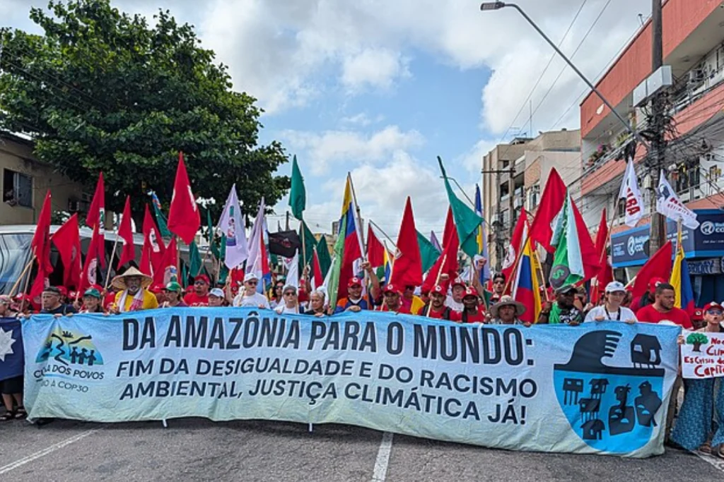 Protestos em Belém trazem pautas para a COP30