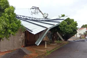 Comércio enfrenta perdas após apagão causado por fortes ventos em São Paulo | Foto: Reprodução/Defesa Civil