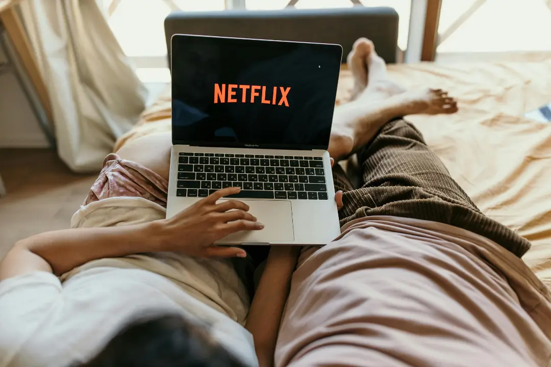 Fusão entre Netflix e Warner levanta dúvidas sobre futuro dos streamings