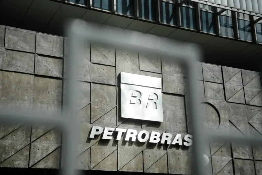 Petrobras e Braskem renovam contratos de quase R$100 bilhões