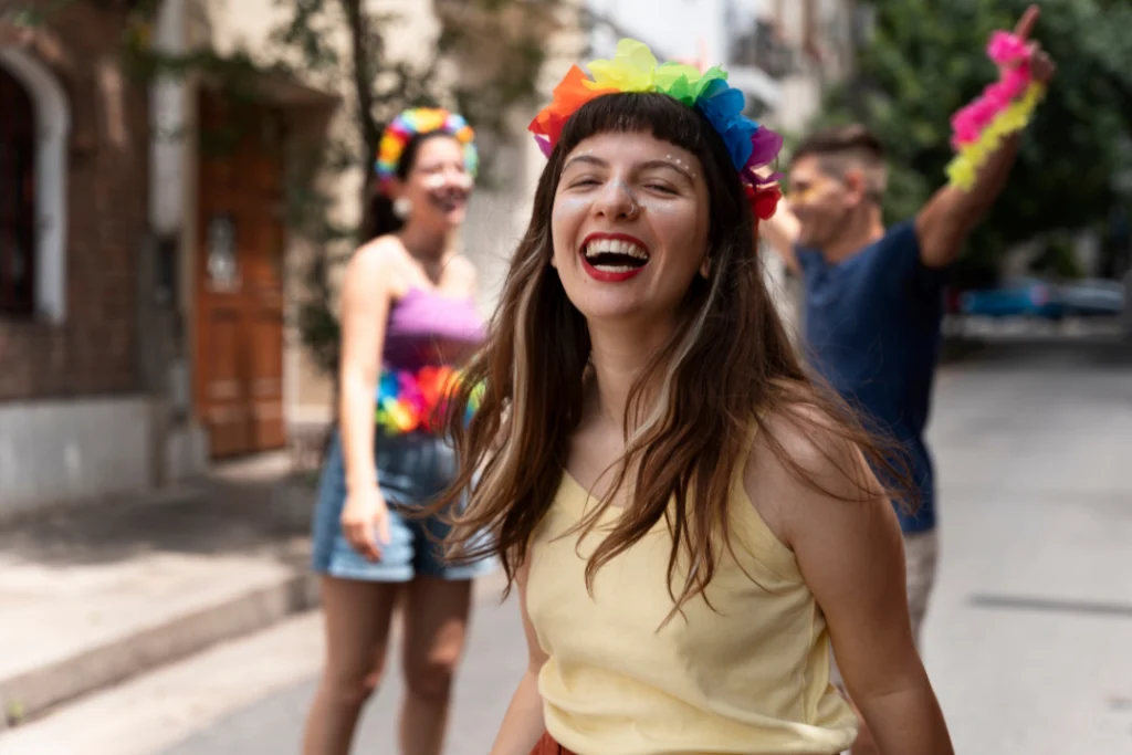 Carnaval deve movimentar mais de R$18 bilhões e gerar cerca de 40 mil empregos