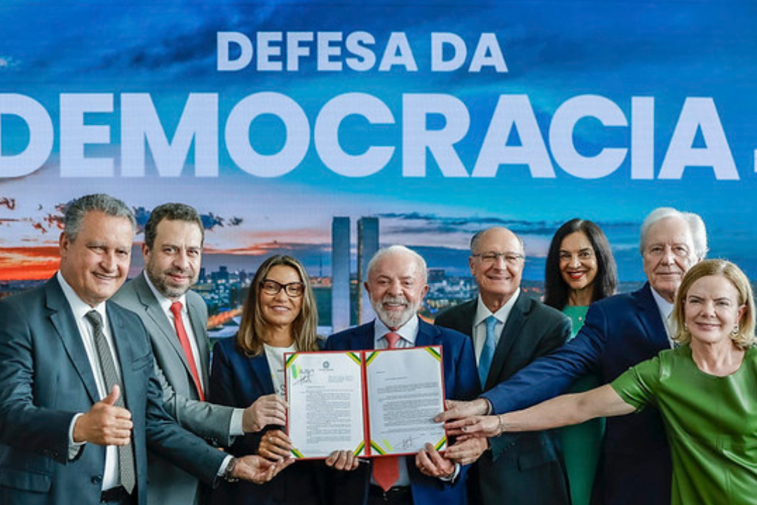 Lula veta projeto que reduzia penas do 8 de Janeiro e reacende disputa política no Congresso