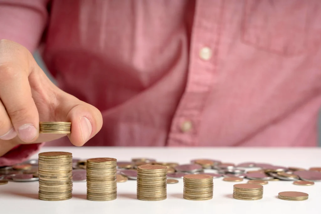 Investir pouco pode render mês a mês