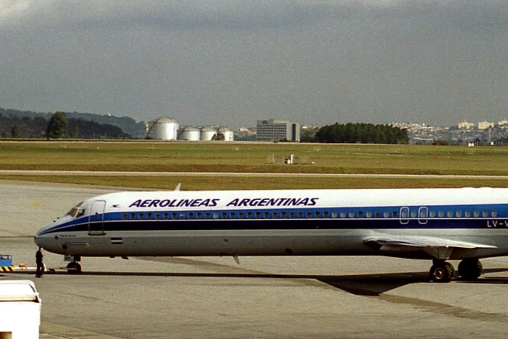 Aerolineas Argentinas cancelam voos em greve.