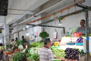 Ministério do Trabalho adia por 90 dias a portaria que exige acordo sindical para trabalho em feriados | Foto: Reprodução/Canva governo