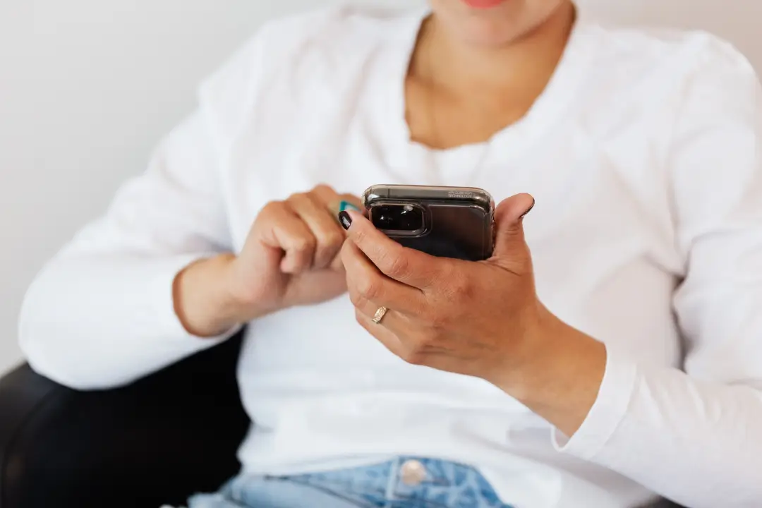 Redes sociais concentram 78% de anúncios e páginas fraudulentas no Brasil