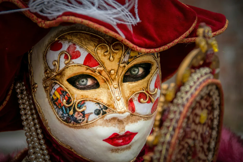 Confira como o Carnaval acontece em diferentes partes do mundo.
