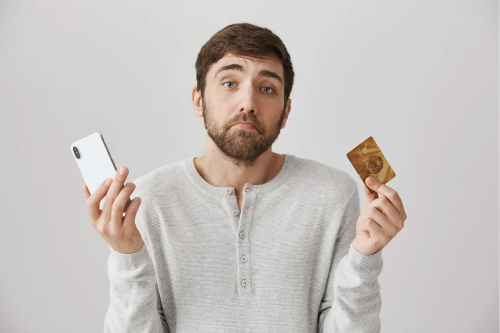 O cartão de crédito é ferramenta ou armadilha? 🧐 Os dados não mentem: para 27% dos brasileiros, o rotativo virou uma bola de neve. Se a fatura está tirando o seu sono, você precisa ler nossa análise de hoje |Foto: Freepik