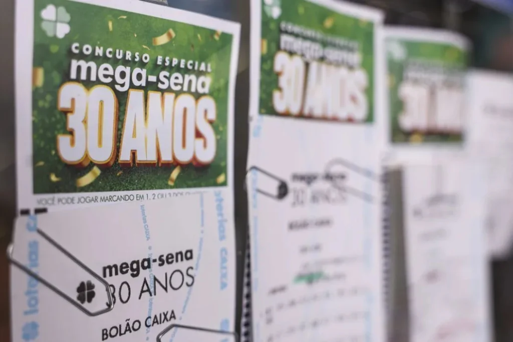 Sorteio comemorativo de 30 anos da Mega-Sena pagou prêmio histórico de R$ 336,3 milhões neste fim de semana | Foto: Reprodução/ Marcelo Camargo/Agência Brasil