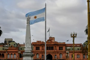 Argentina entra na lista dos 10 piores países para trabalhadores em 2026