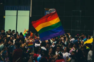 Parada LGBT+ de São Paulo chega aos 30 anos entre celebração e desafios financeiros