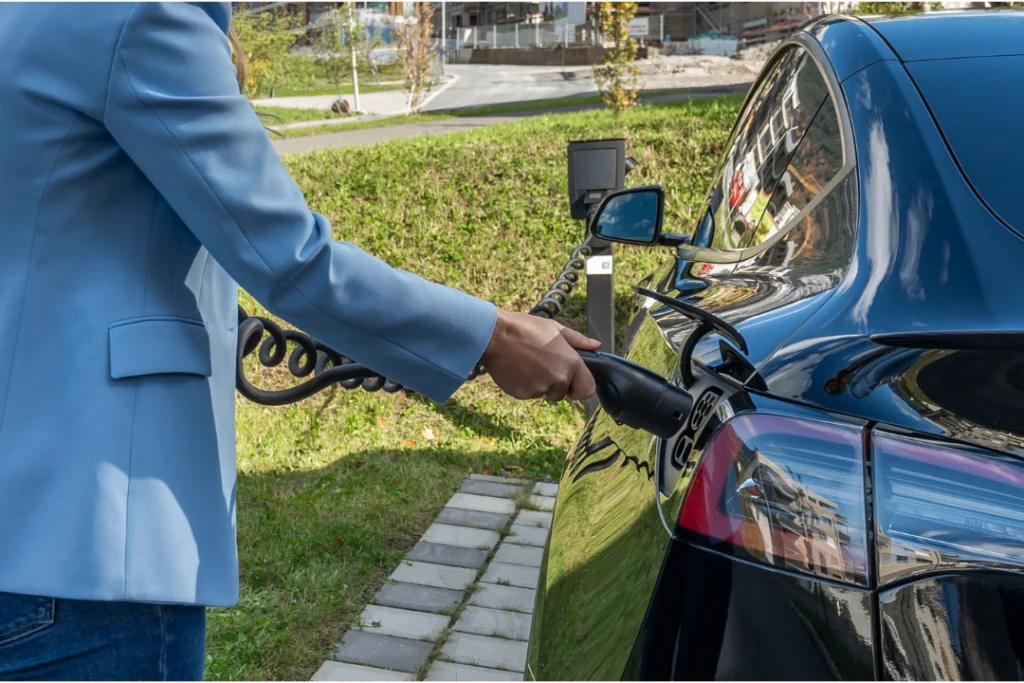 Carros Elétricos: Governo aprova novas cotas e acirra disputa entre montadoras