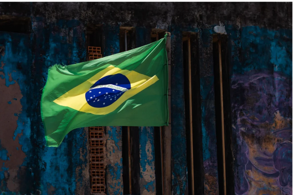 A perda de posições no ranking internacional acende um alerta sobre a capacidade do país de atrair investimentos e gerar crescimento sustentável | Foto: Reprodução/ Pexels