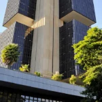 Banco Central corta juros para 14,25% ao ano e sinaliza alívio gradual no crédito