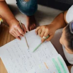Nota do Enem 2025: saiba como consultar o desempenho de escolas e comparar resultados