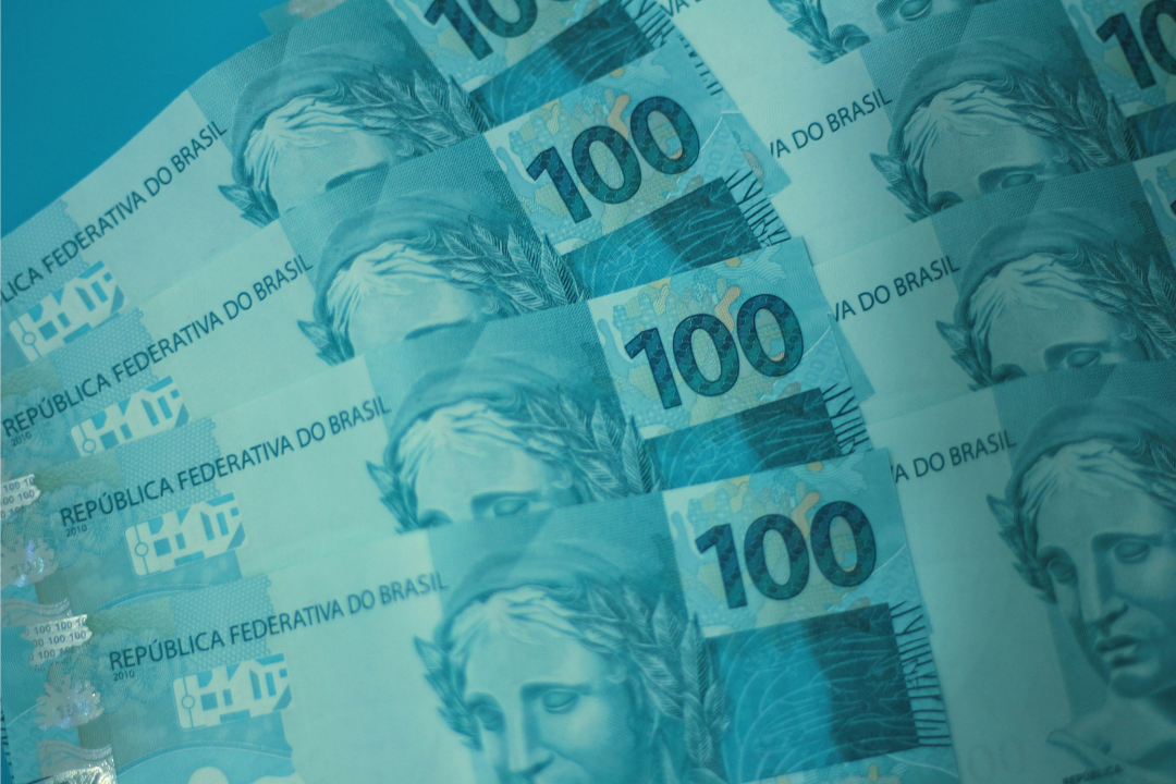 Dados da Receita Federal revelam quem ganha mais no Brasil