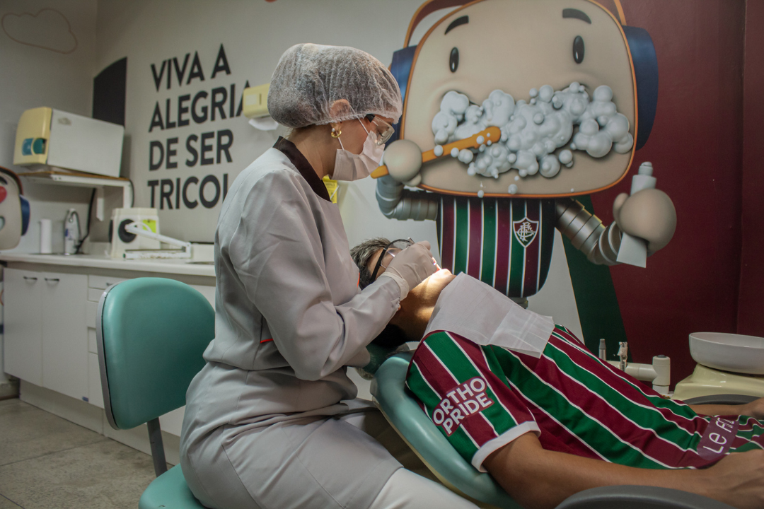 Sem dor de dente: projeto da Orthopride trata mais de 5 mil atletas da base e do feminino do Fluminense
