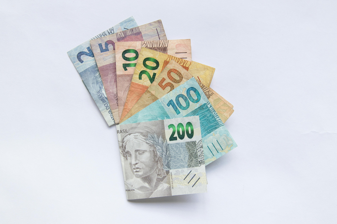 Imposto de Renda: Receita Federal paga restituição automática nesta terça