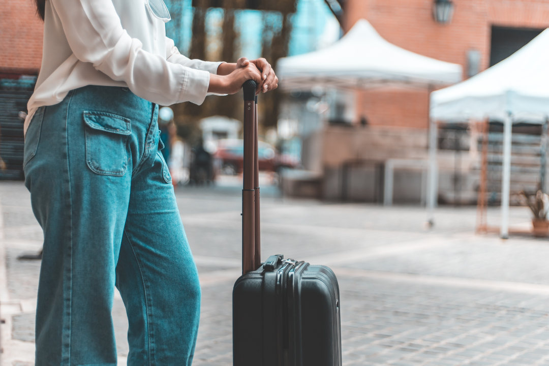 4 em cada 10 brasileiras viajam sozinhas e impulsionam o crescimento do turismo feminino