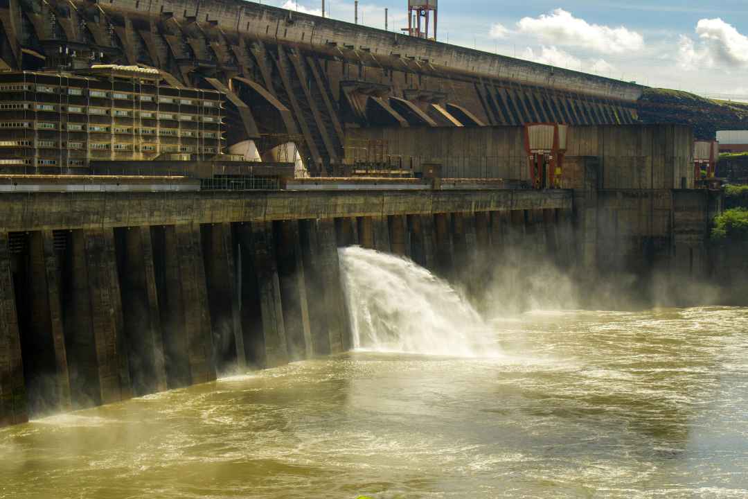Bônus de Itaipu pode aliviar conta de luz em agosto
