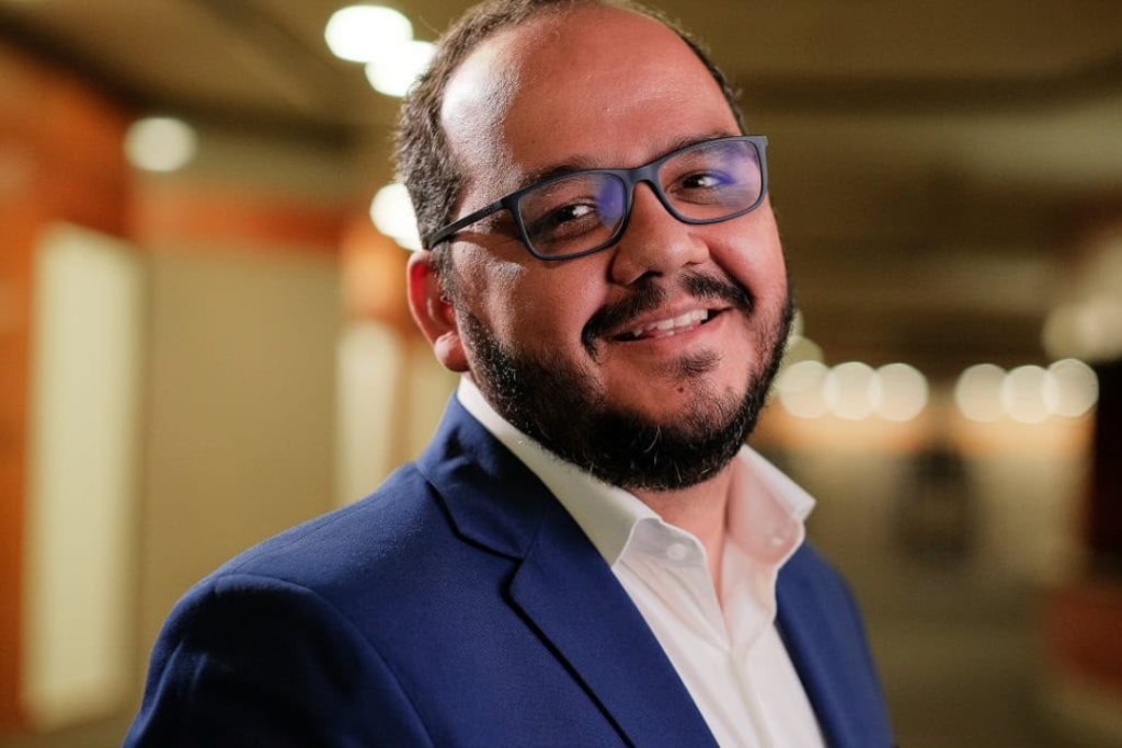 Para entender o que essa dinâmica significa no chão de loja, o Super Finanças conversou com Leandro Rosadas, economista e especialista em gestão de supermercados para o consumidor | Foto: Divulgação/Arquivo Pessoal/ Leandro Rosadas