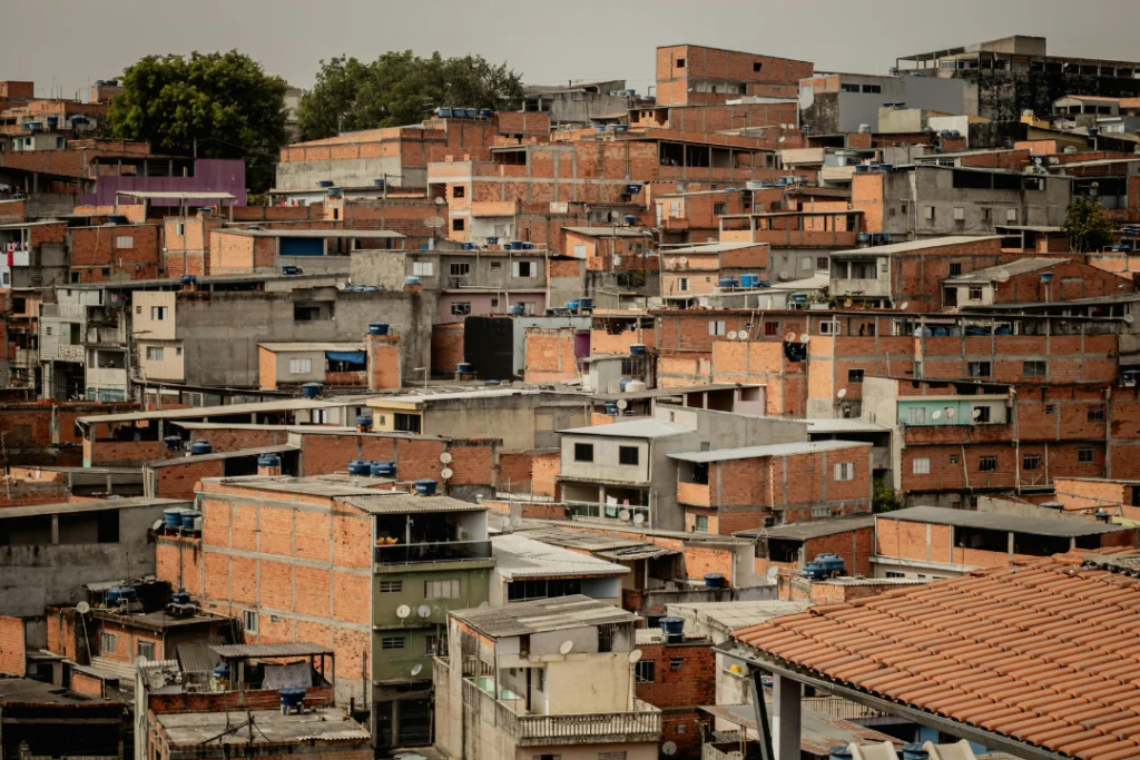 Brasil tem melhora em emprego e pobreza, mas desigualdadeaumenta