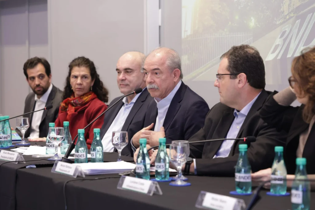 BNDES lucra R$ 9,2 bilhões e aumenta crédito no semestre