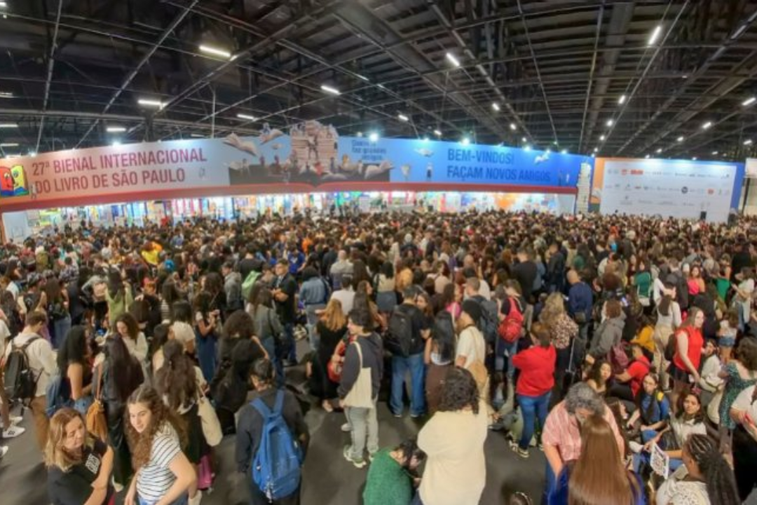 Bienal do Livro de SP bate recorde com 760 mil visitantes