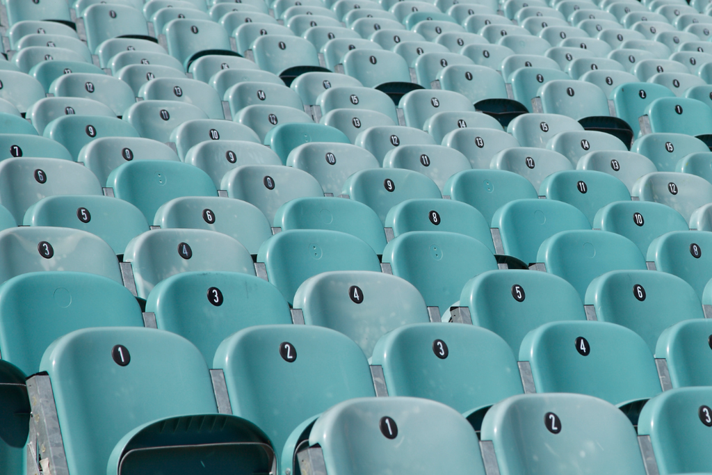 O fim das apostas esportivas vai muito além das bets: mexe com a conta de clubes, empresas, publicidade e também levanta uma discussão sobre consumo consciente, educação financeira e os caminhos que o dinheiro pode tomar | Foto: Reprodução/Canva