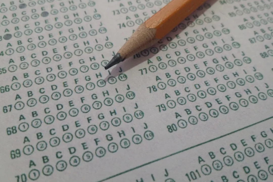 Detran-PR anuncia concurso público com 100 vagas
