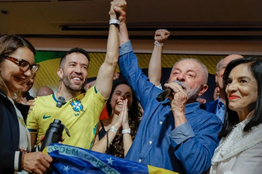 Votos após as 17h, abstenção e virada: os números da vitória de Lula