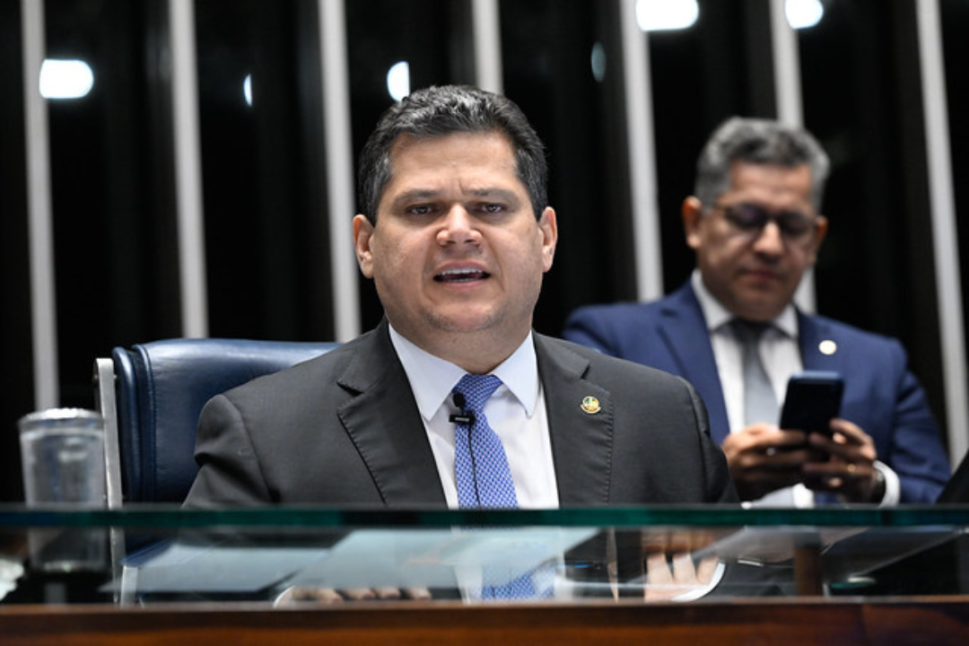 Senado aprova fim da escala 6×1 em dois turnos